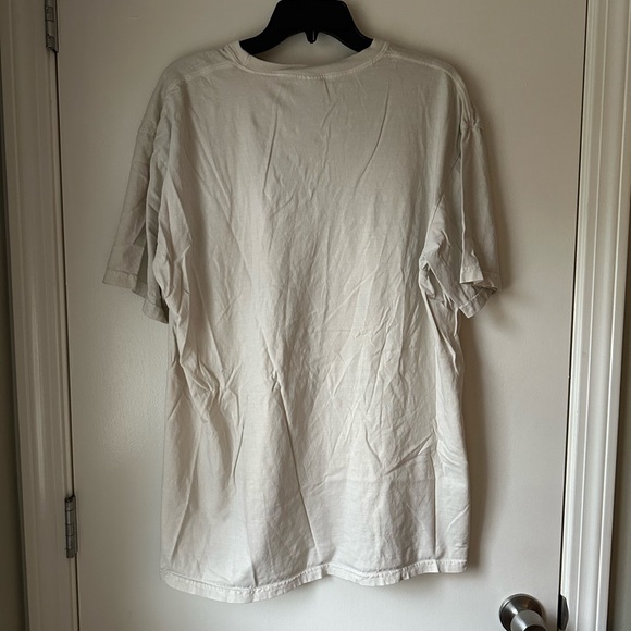 Beachy tshirt - Picture 2 of 3